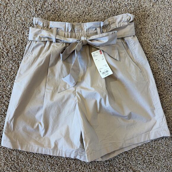 Uniqlo Beige HIgh Rise Belted Cotton Spandex Pull On Shorts Womens Small NEW NWT - Picture 1 of 7
